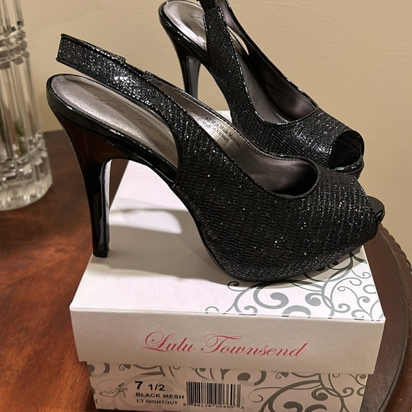 Lulu Townsend Heels - Picture 3 of 7